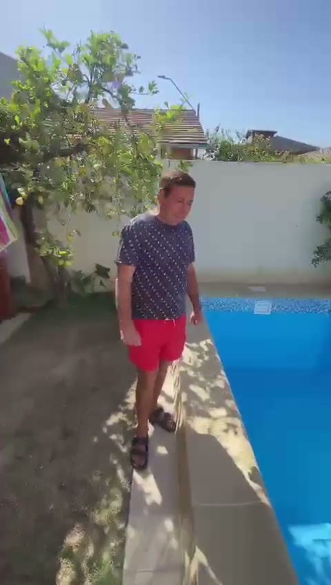 Piscina de hormigón en Cerrillos con borde ballena artesanal atérmico terminado