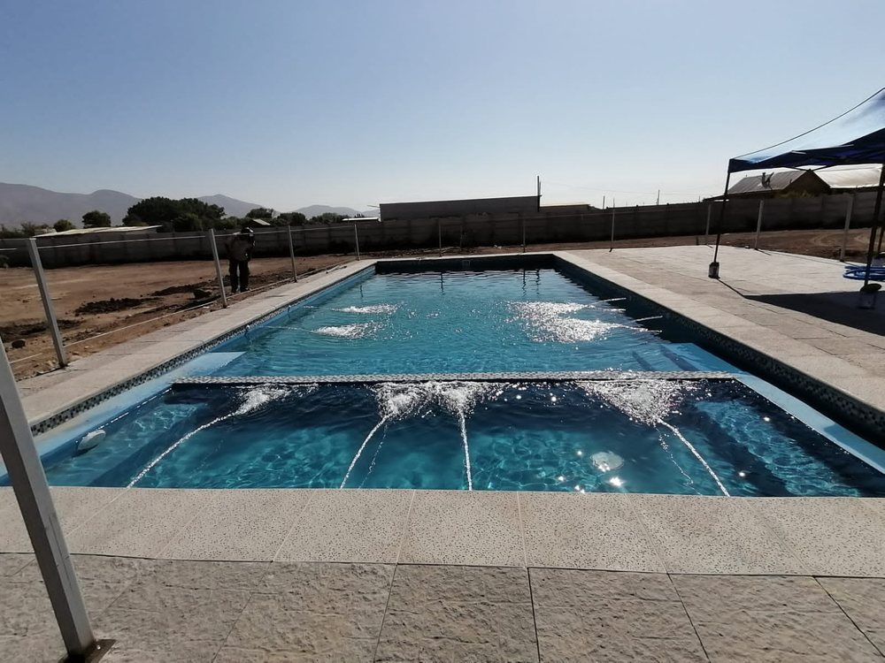 Detalle de terminación en piscina Multipiscinas